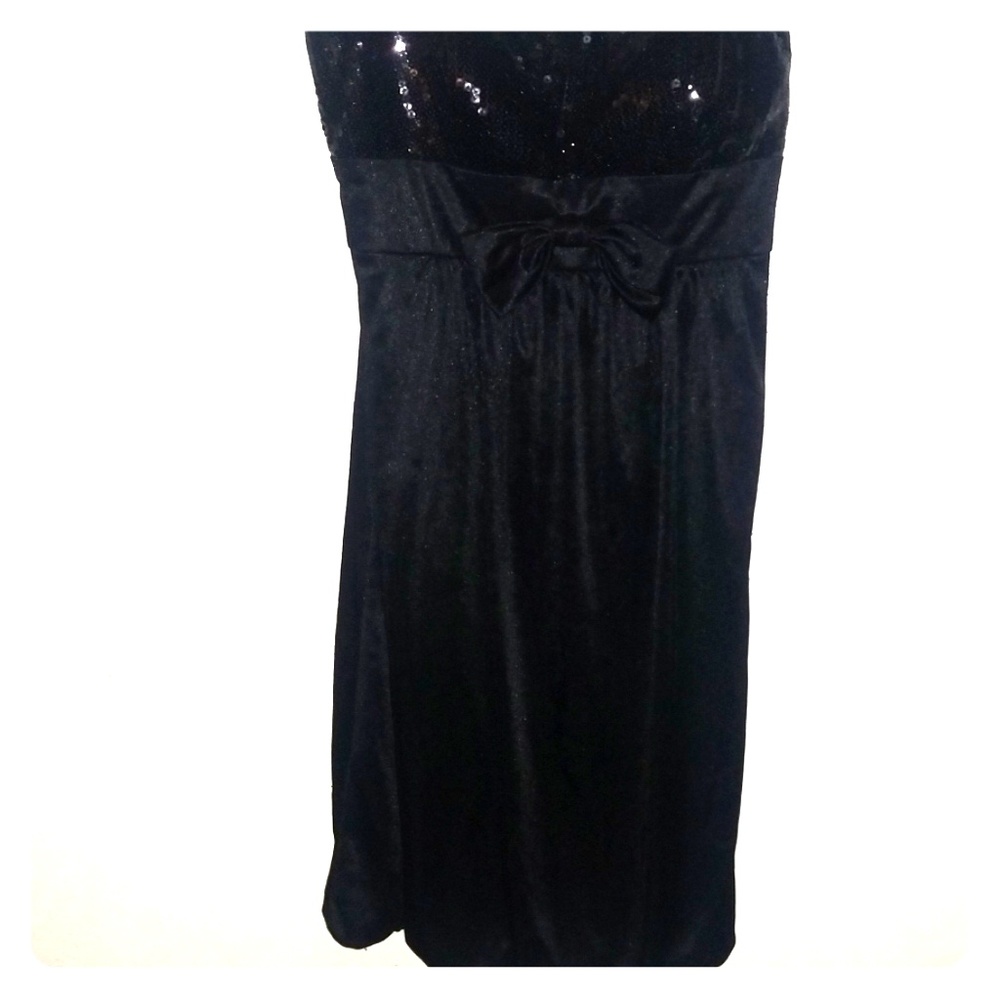 3/$15 Adorable formal dress